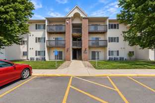 Pineview Place Apartments - Photo 1 of 1