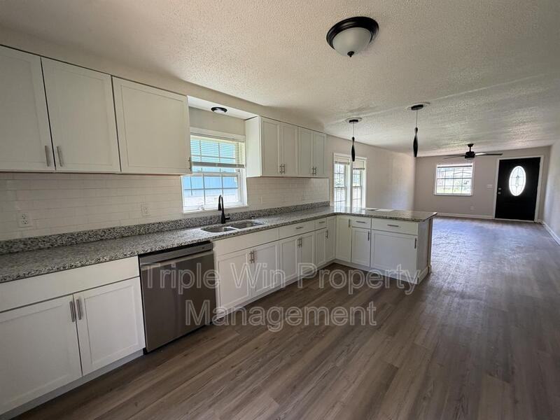 9937 Carlyle Ave - Photo 3 of 15