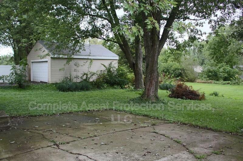 7719 Hendricks Pl - Photo 4 of 14