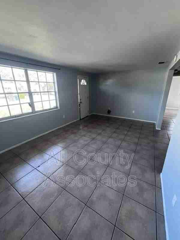 3404 Devonshire Dr - Photo 3 of 18