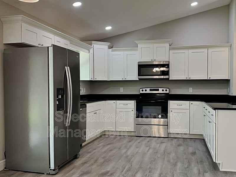3149 W Fairbank Dr - Photo 3 of 19