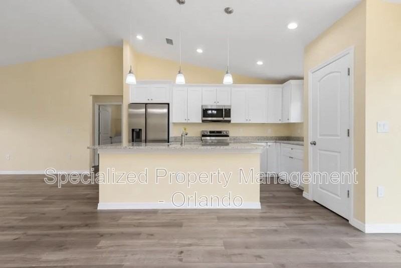 4451 Sw 170th Street Rd - Photo 6 of 21