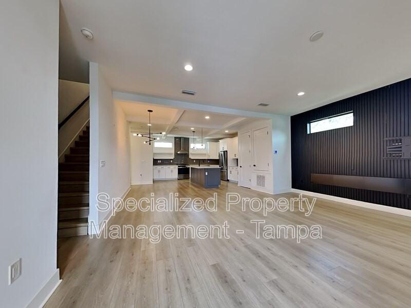 6902 S Macdill Ave #1 - Photo 7 of 39