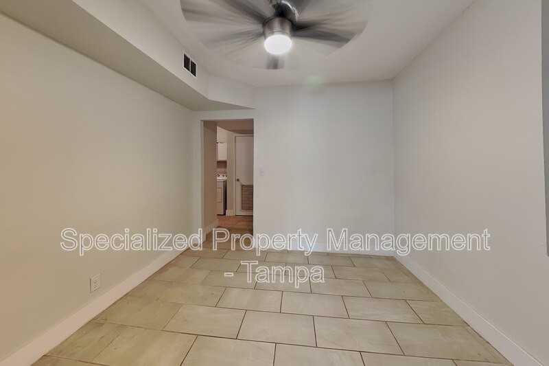 3801 1/2 W Palmira Ave - Photo 7 of 22