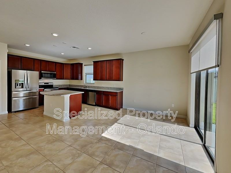 3417 Soaring Dr - Photo 6 of 22