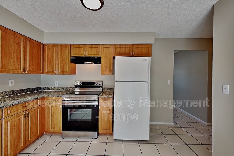 15117 Avalon Ave #A - Photo 5 of 16