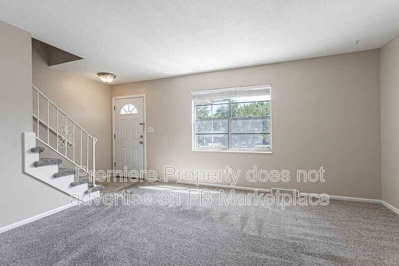 8726 W 70th St - Photo 2 of 12