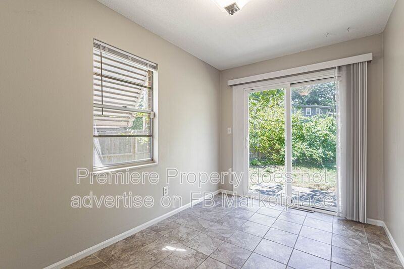 8726 W 70th St - Photo 6 of 12