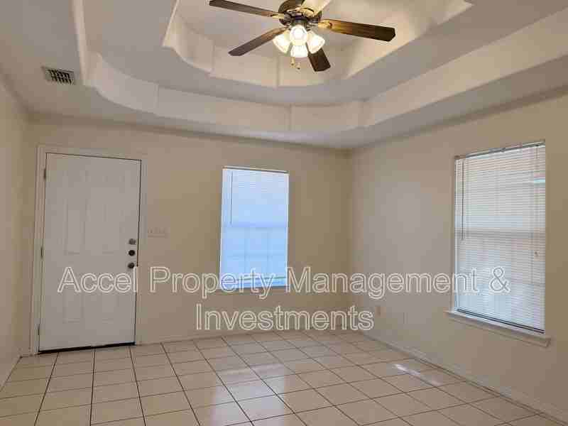 1601 E Coyote St #3 - Photo 3 of 18