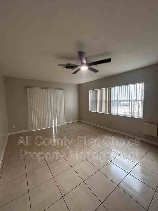 2390 14th Ave Sw #C - Photo 3 of 11