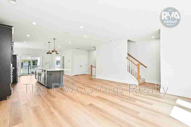 1552 Moore St #B - Photo 2 of 29