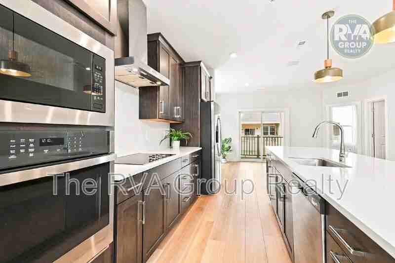 1552 Moore St #B - Photo 7 of 29