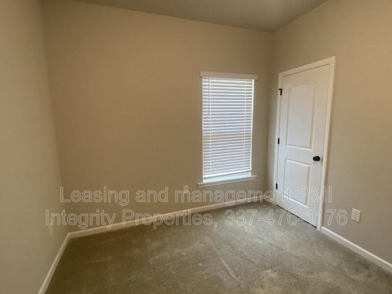 204 Sparkling Meadows Ln - Photo 5 of 36