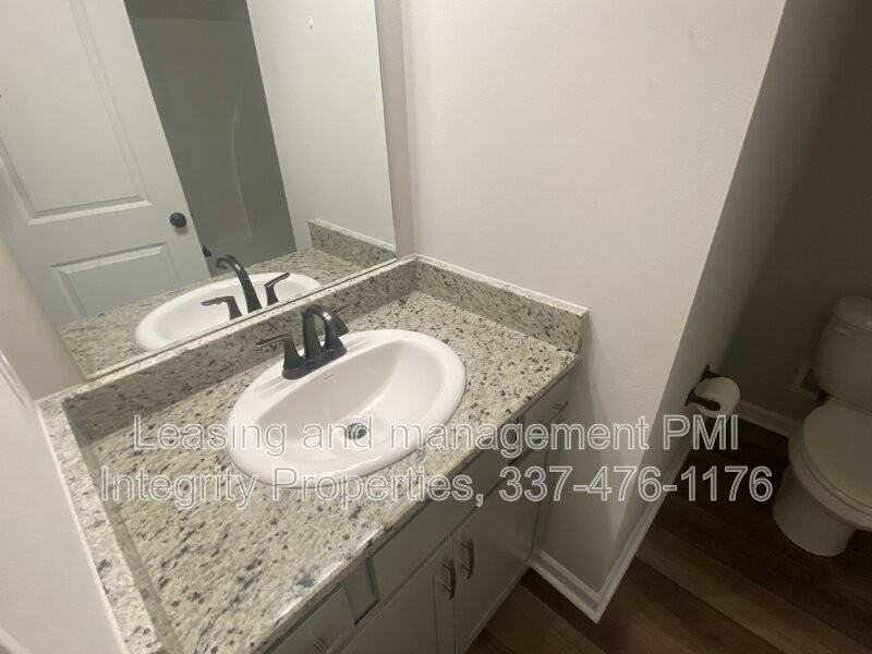 204 Sparkling Meadows Ln - Photo 7 of 36