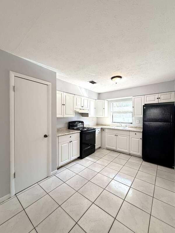 1413 E 99th Ave #B - Photo 6 of 43