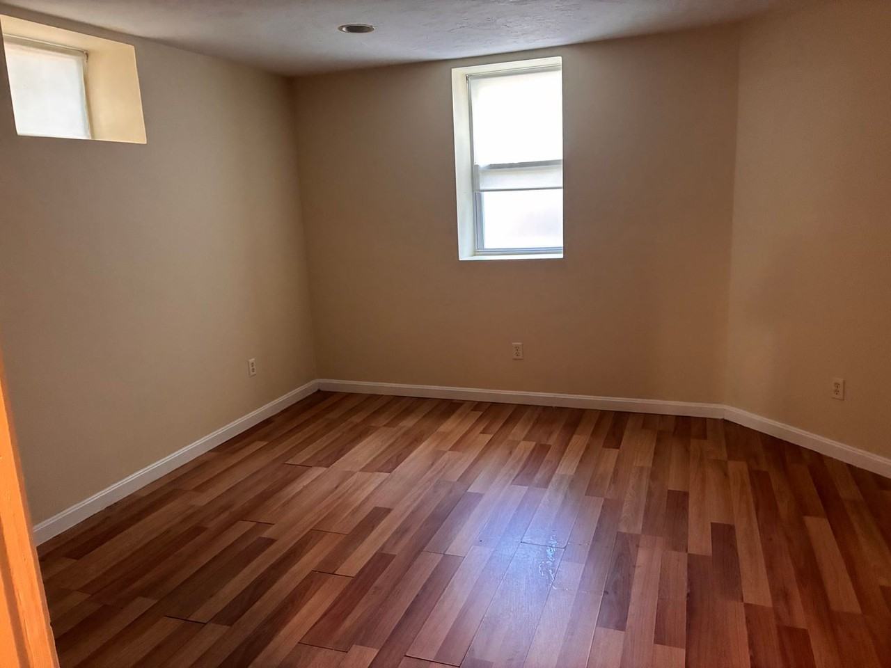 19 Braemore Rd - Photo 3 of 12