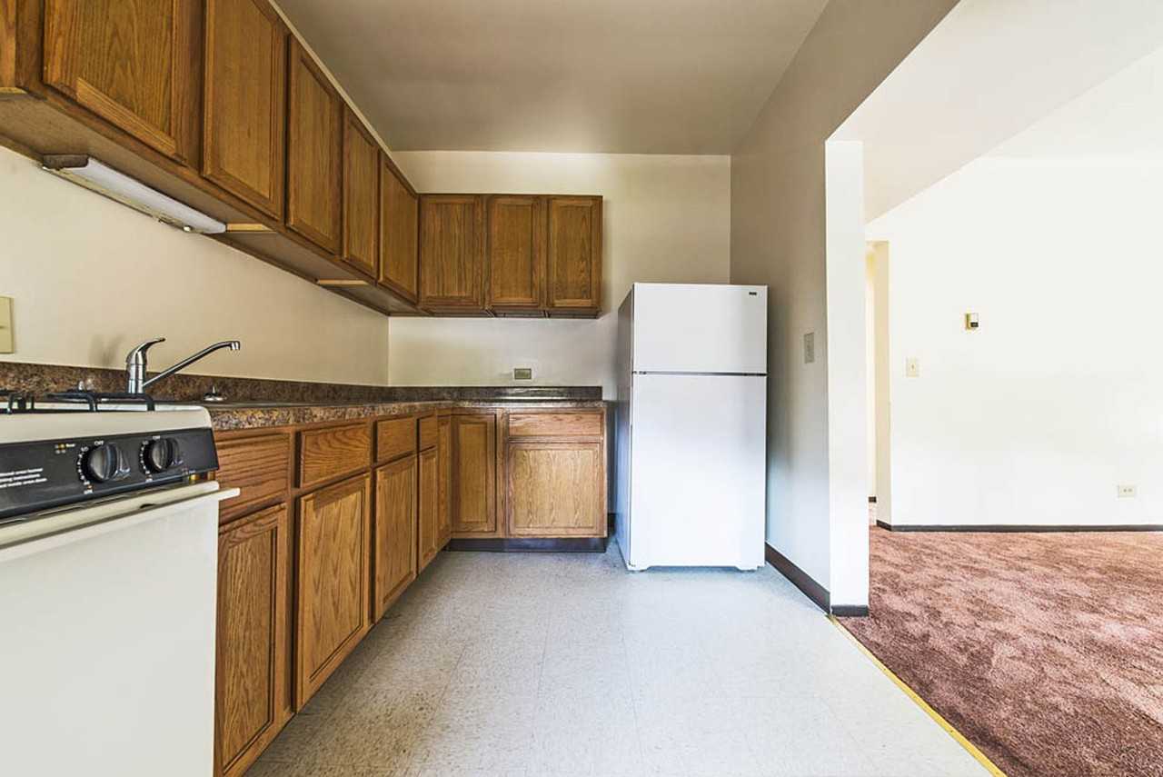 5047 S Champlain - Photo 3 of 50