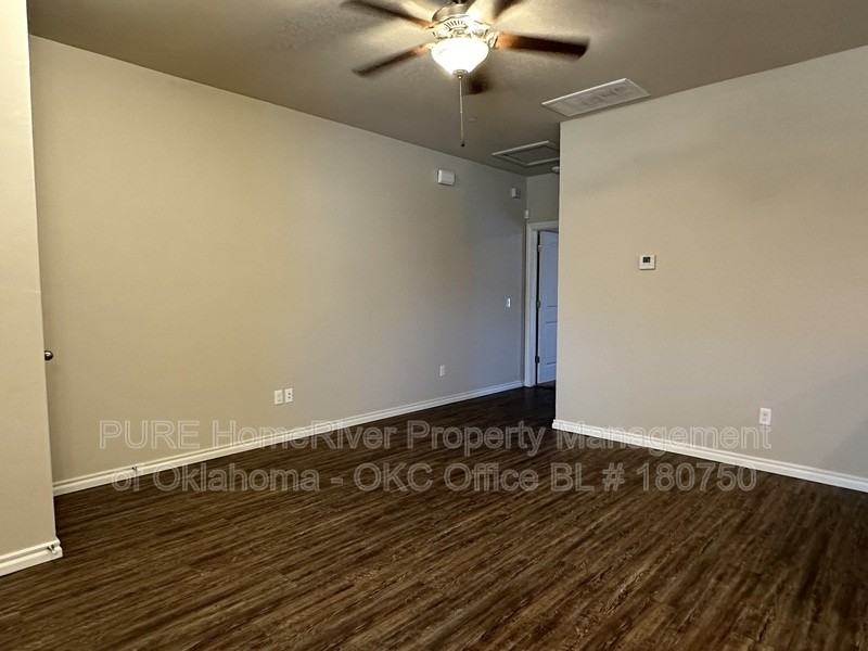 1021 Sw 92nd St - Photo 2 of 18