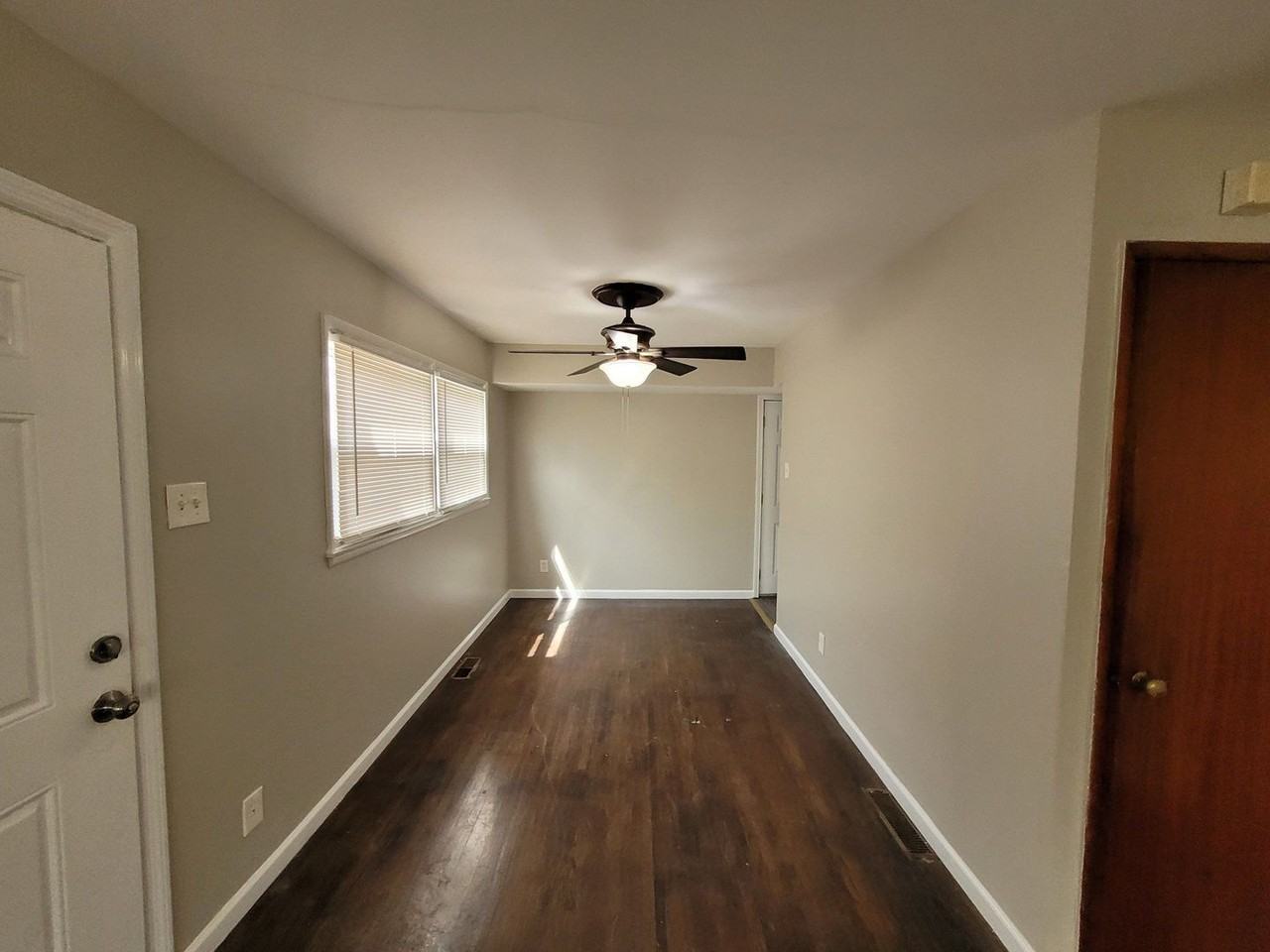 457 Shepley Dr - Photo 3 of 12