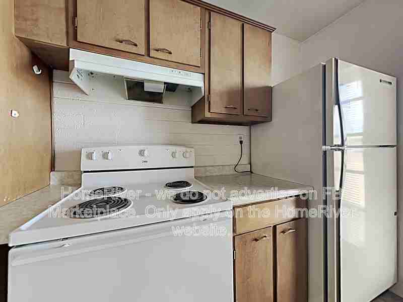 2020 Smoketree Ave N #3 - Photo 6 of 10