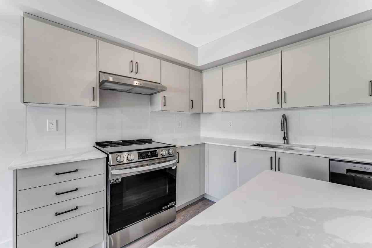 152 Springhurst Avenue #5 - Photo 4 of 11