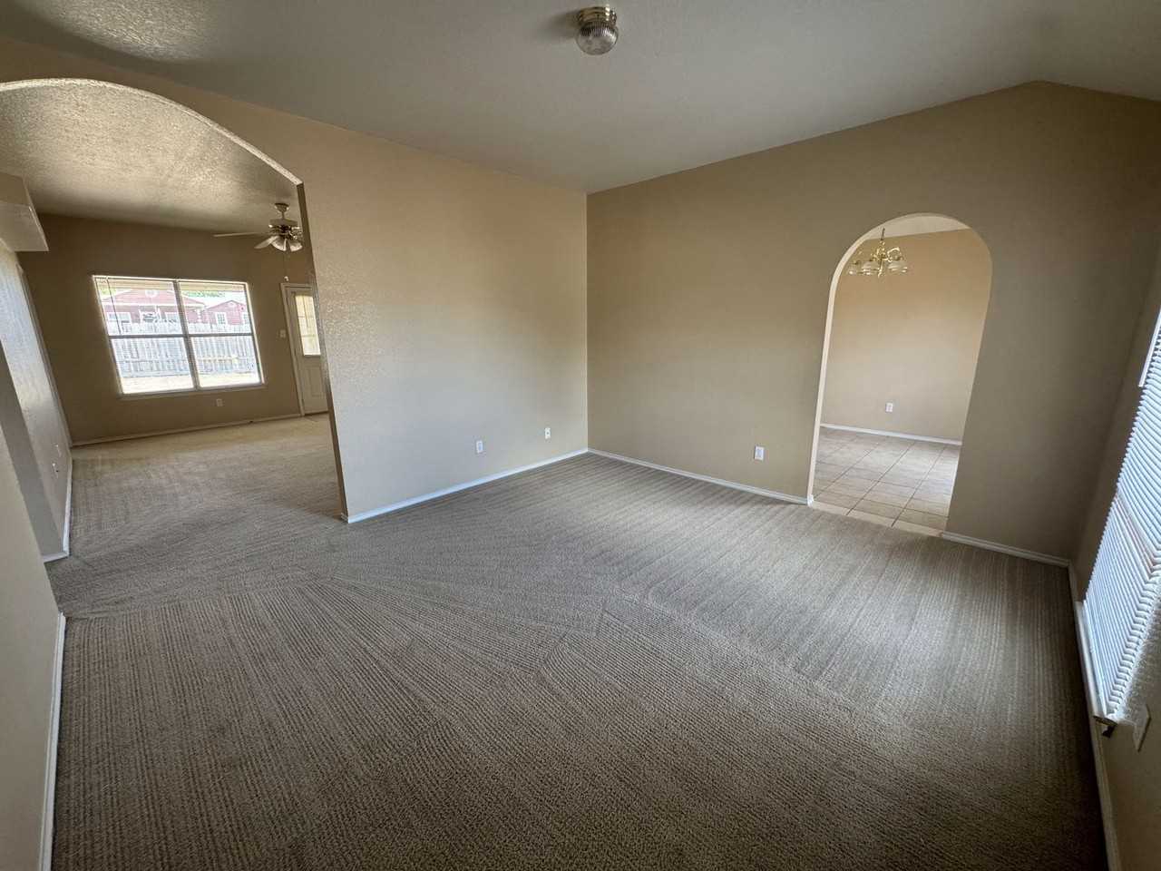 2903 Westwood Dr - Photo 4 of 42