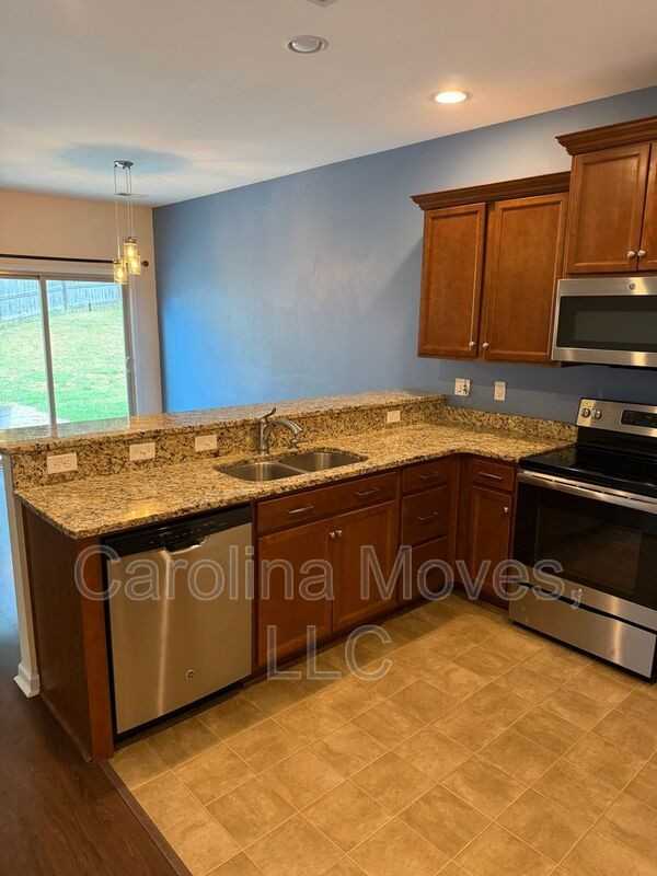 123 Dunnsmore Dr - Photo 4 of 29