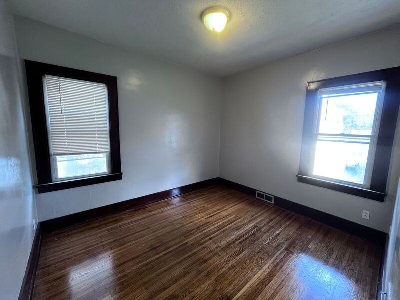 16 Hillendale St - Photo 3 of 8