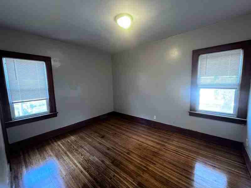 16 Hillendale St - Photo 4 of 8