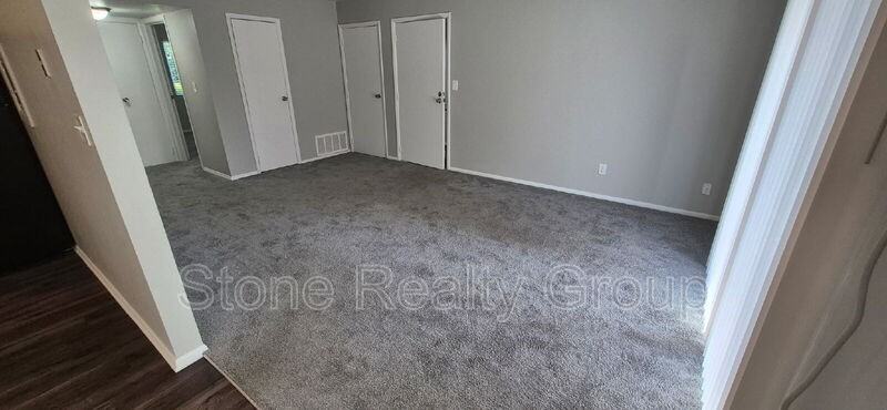 9134 E 10th St #3 - Photo 3 of 22