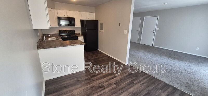 9134 E 10th St #3 - Photo 4 of 22