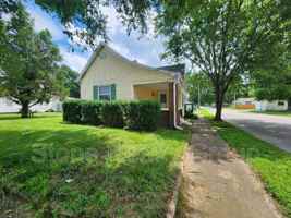 featured image of 2528 S 8th St