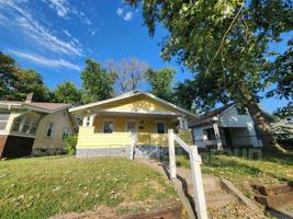 featured image of 1419 S 11th 1/2 St