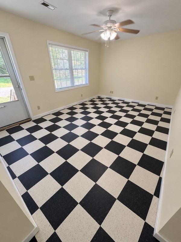 804 Chestnut St - Photo 2 of 9