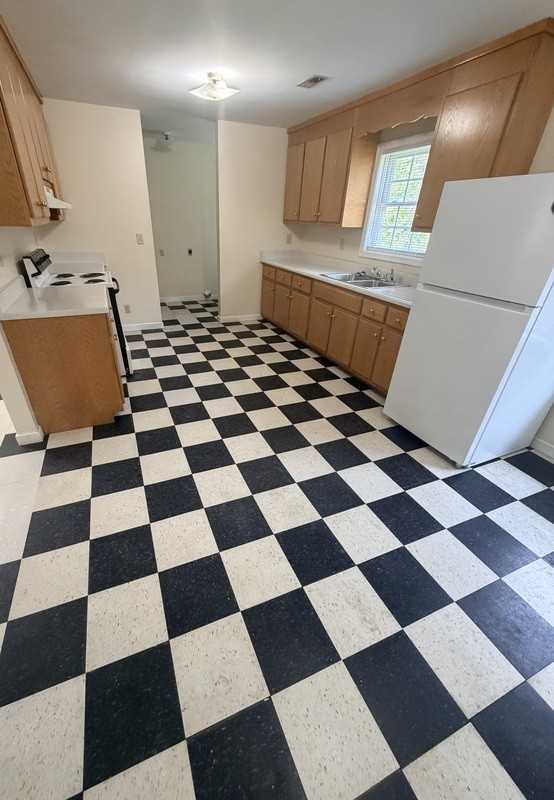 804 Chestnut St - Photo 4 of 9