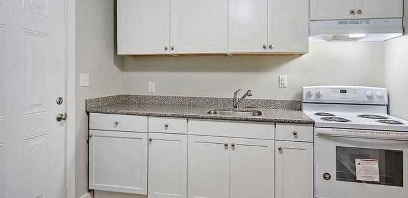 1824 Carlton St #1 - Photo 4 of 8