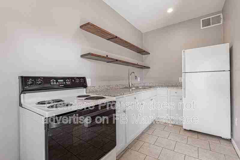 3319 E 30th St #2E - Photo 5 of 11