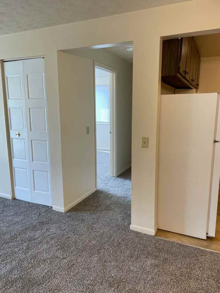 Sheridan Park and Holiday Manor - Photo 2 of 33
