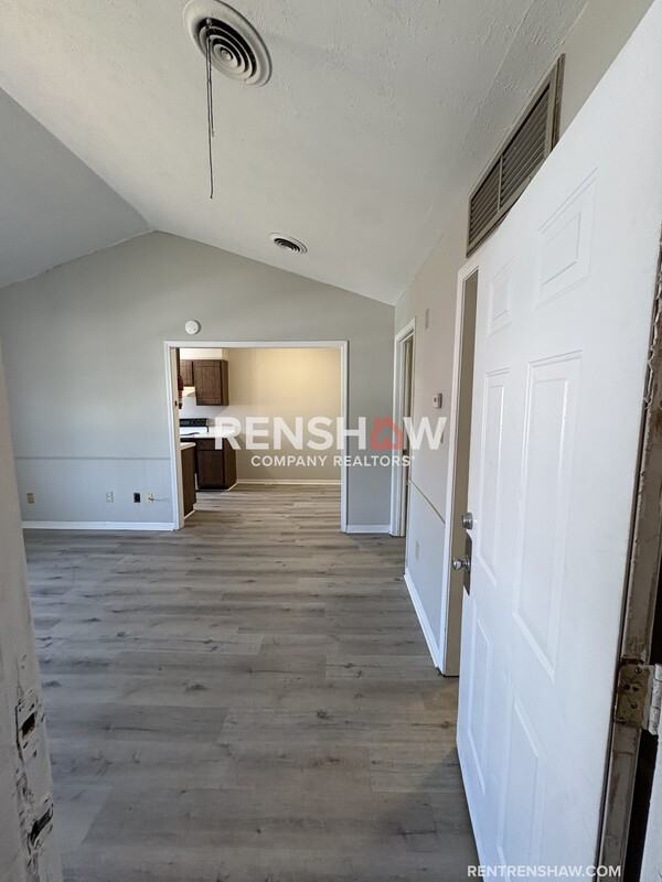 268 Greenfield Dr #C - Photo 3 of 14