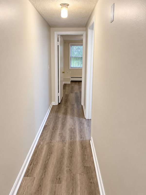 350 Madison Ave - Photo 4 of 7