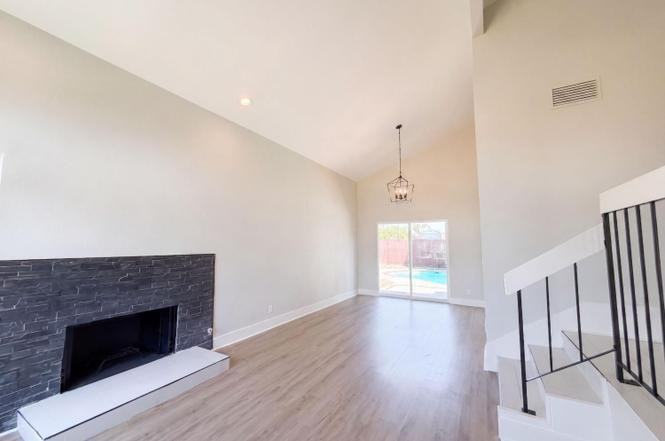 6005 La Castana Way - Photo 3 of 19