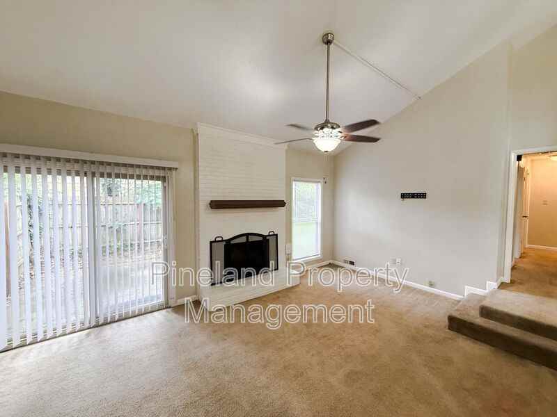 888 De Paul Dr - Photo 2 of 20
