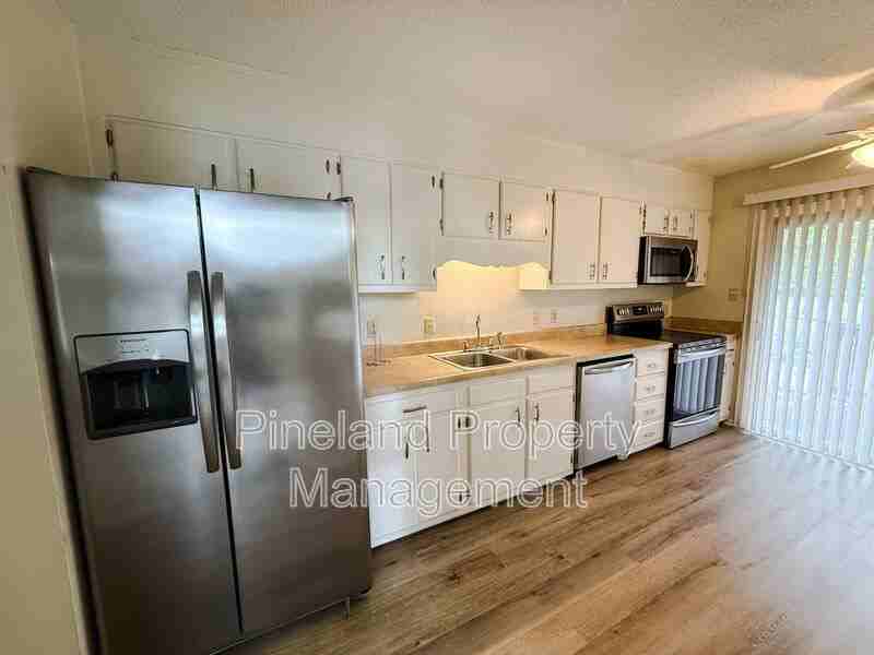 888 De Paul Dr - Photo 6 of 20