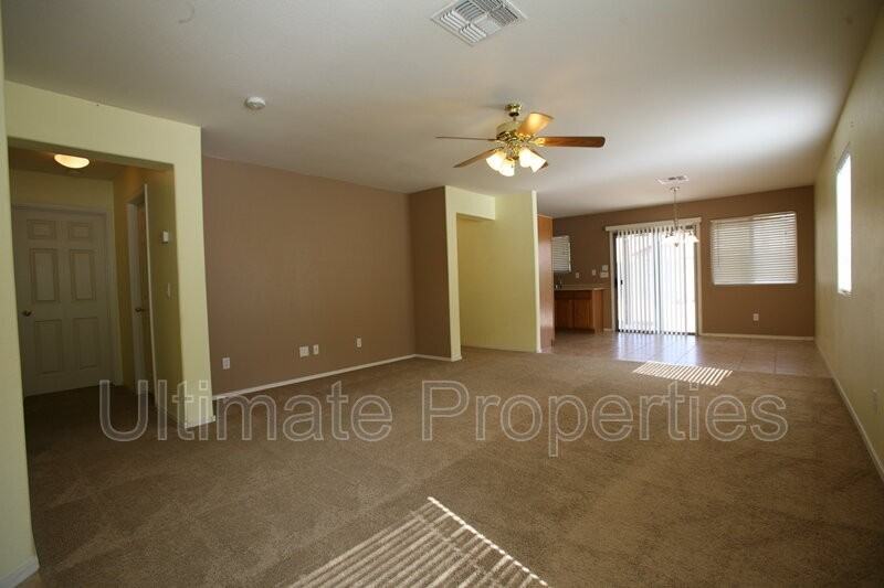 17476 W Ventura St - Photo 3 of 15