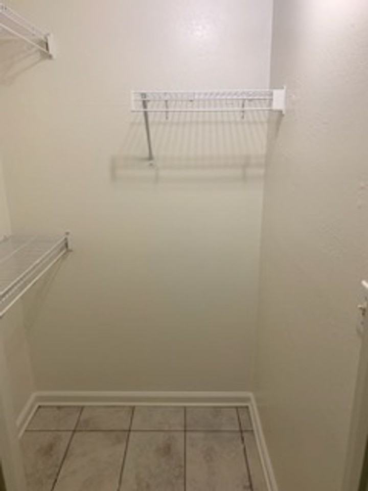 129 Scott Dr - Photo 2 of 15