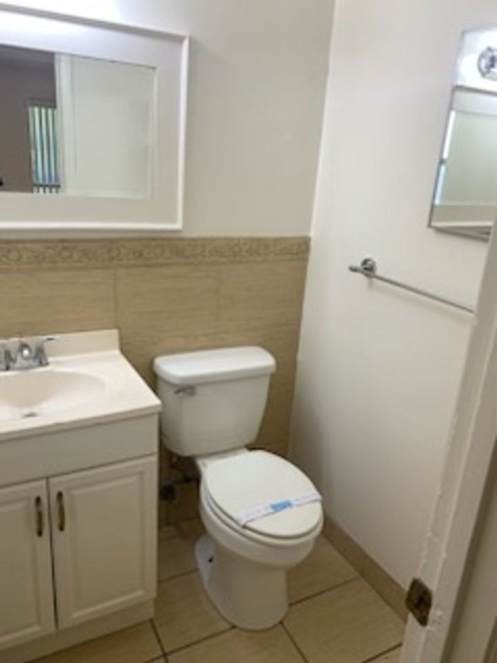 129 Scott Dr - Photo 3 of 15