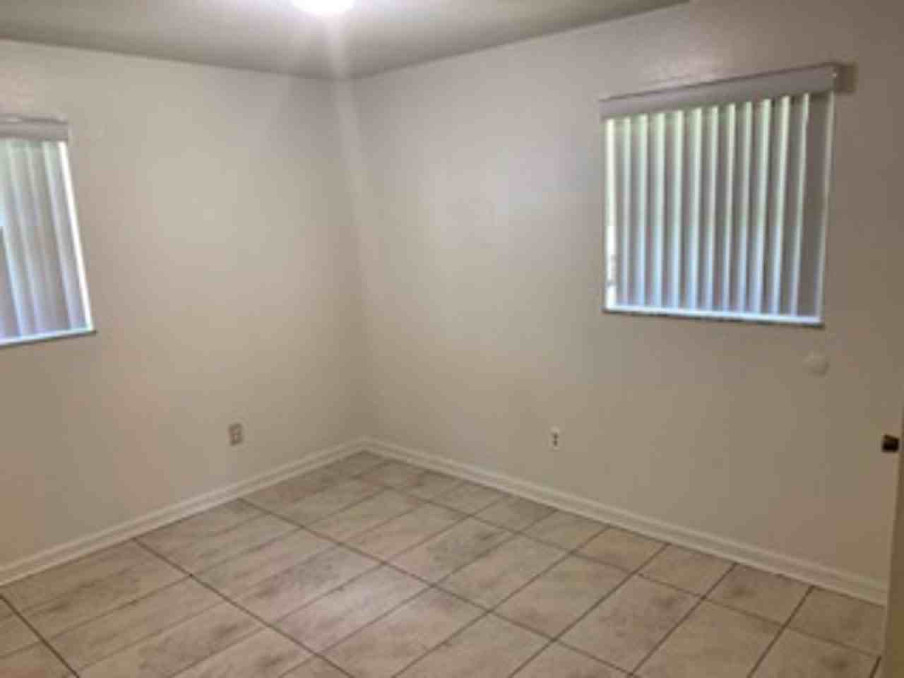 129 Scott Dr - Photo 5 of 15