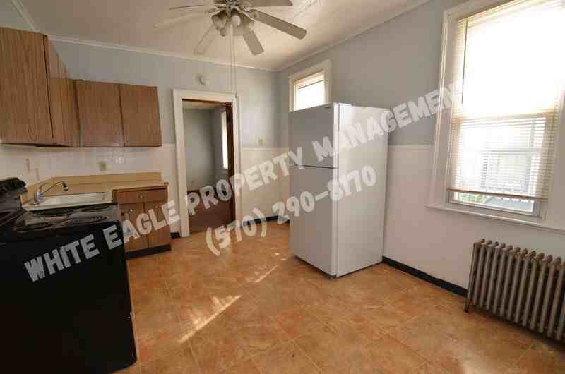 313 William St #1