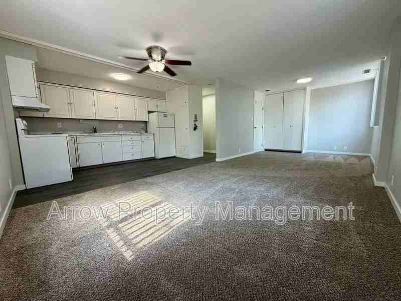 2501 N St - Photo 2 of 13