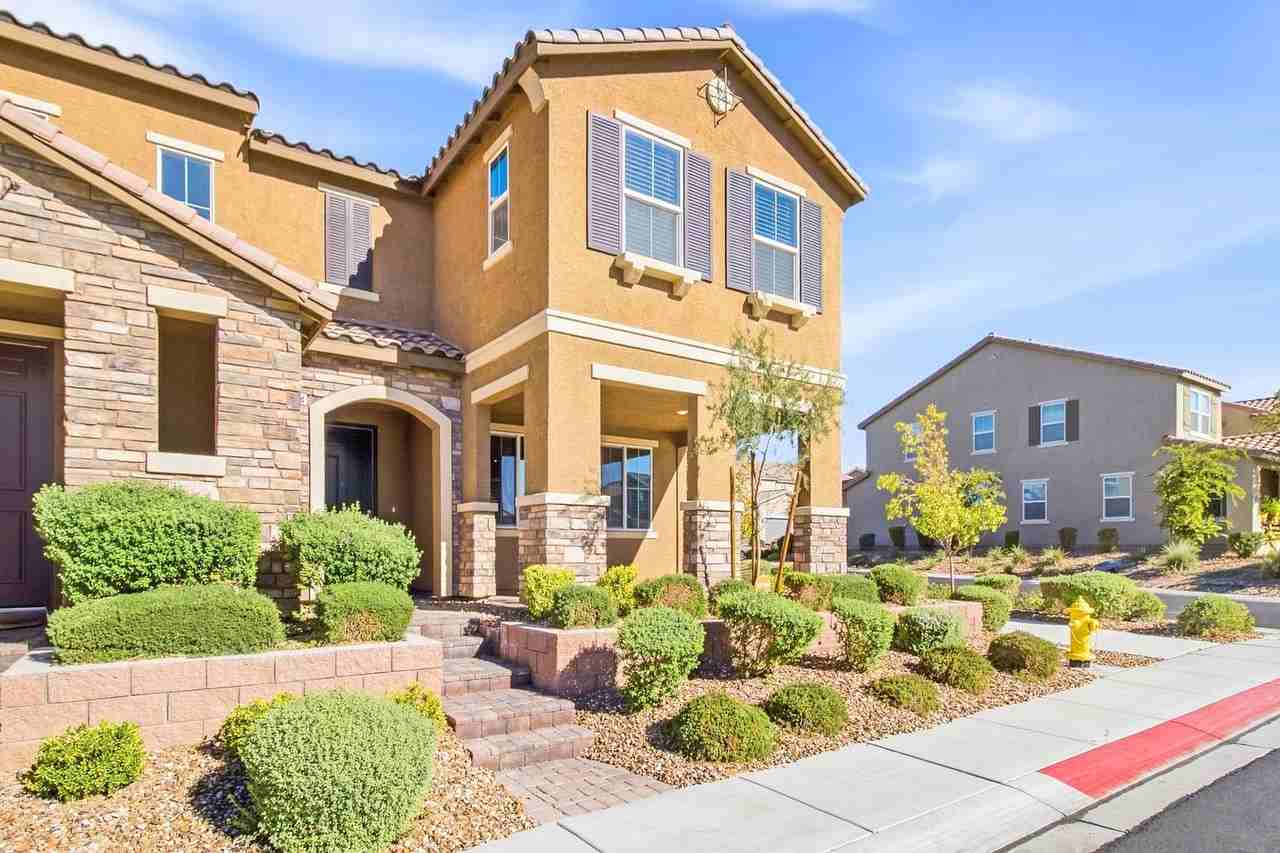 2834 Turnstone Ridge St - Photo 2 of 22